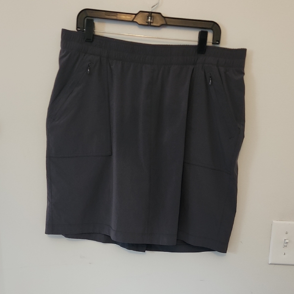 Duluth Trading Co Gray Knee-Length Pencil Skorts Casual